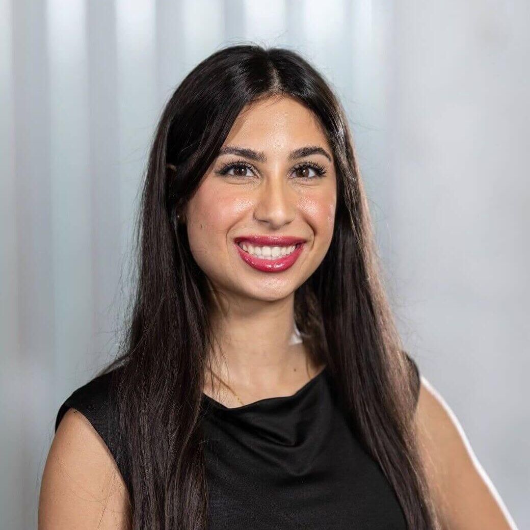 Linette-Kalandos-Headshot